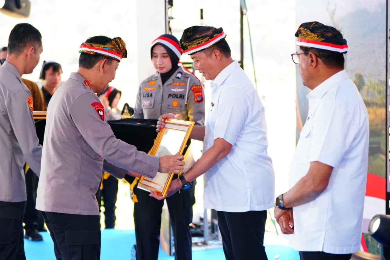 Polri Tanam Bawang Putih Serentak di 14 Polda, Potensi Panen Capai 2.795 Ton