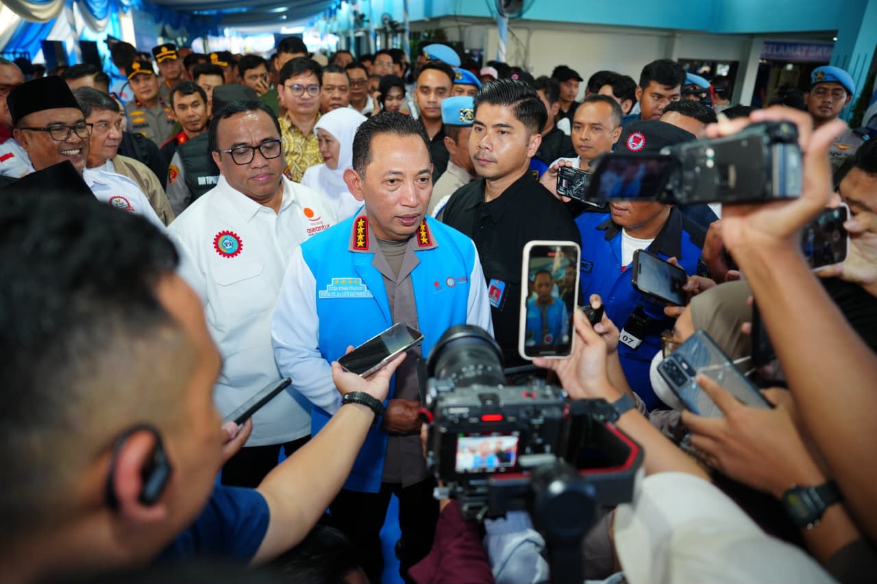 KAPOLRI DORONG BURUH-PENGUSAHA TERUS DIALOG: KESEJAHTERAAN PEKERJA DAN DUNIA USAHA KEPENTINGAN BERSAMA